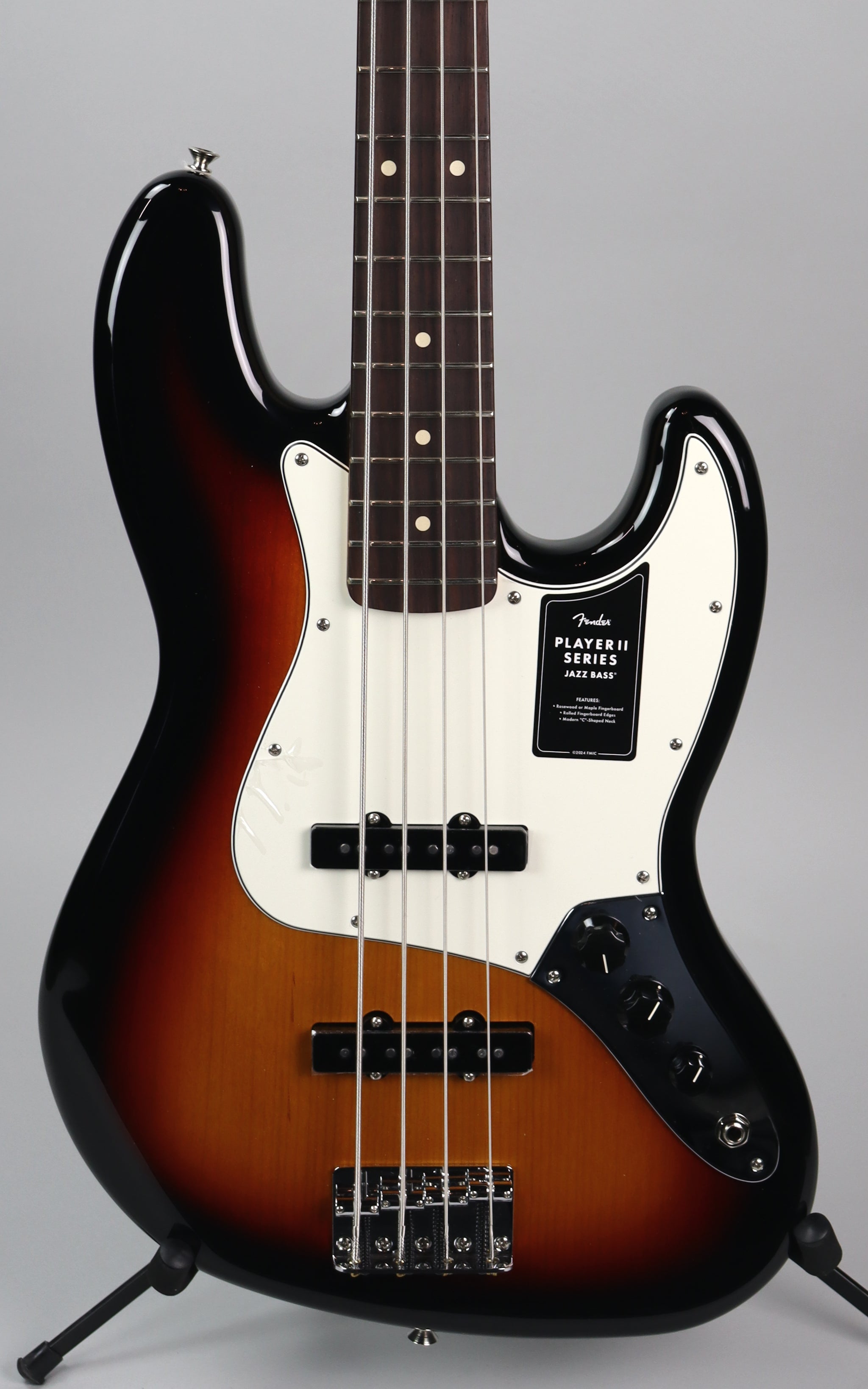 FenderPlr2JazzBass3CSbst01_204
