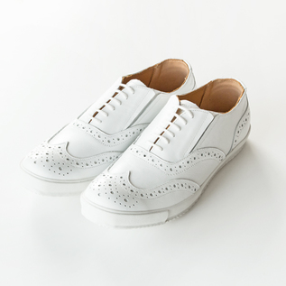 ses amis ウイングチップ スニーカー WHITE／chausser（ショセ）｜愛着