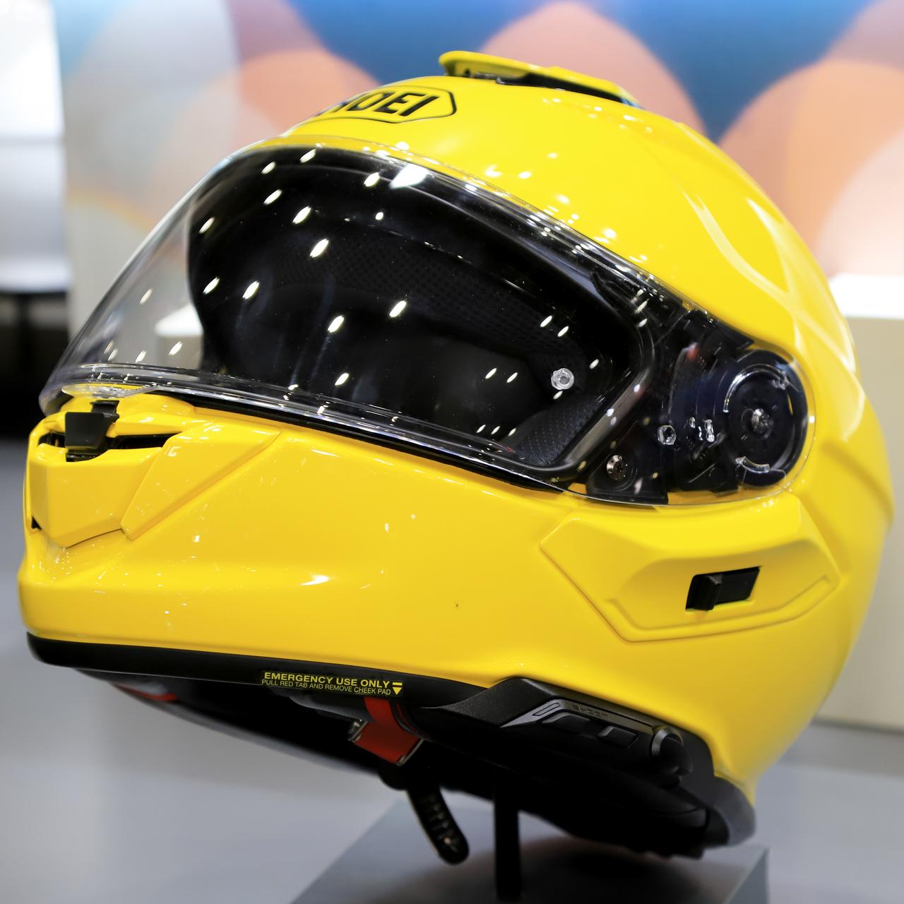 ビルトイン型B+COM「SX1」の発売日・価格が決定｜SHOEIのヘルメット2