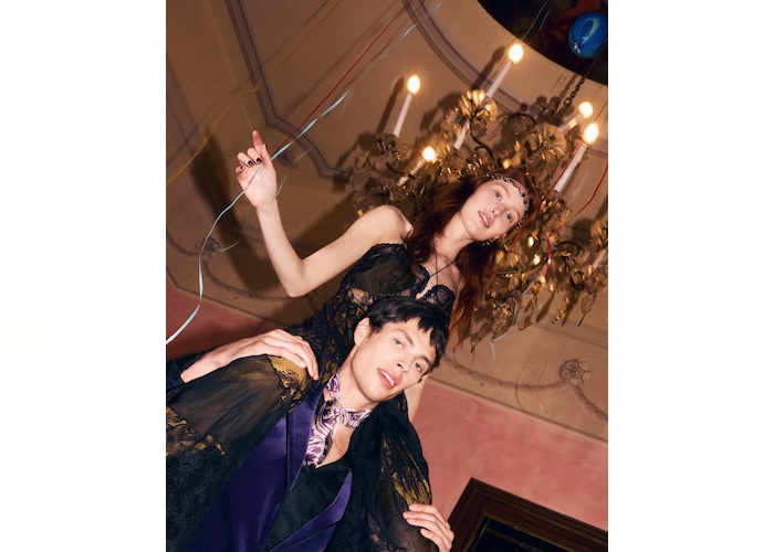 エトロ」祝宴の余韻に包まれるホリデーコレクション。髙橋海人の