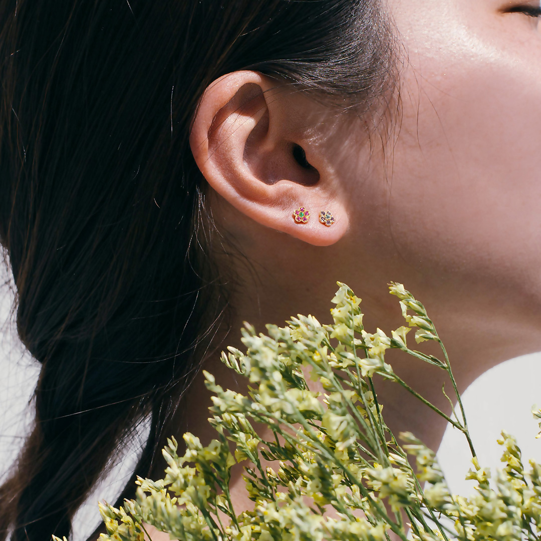 ビズー公式】ピンクサファイア エメラルドK10 K18(18金) ピアス