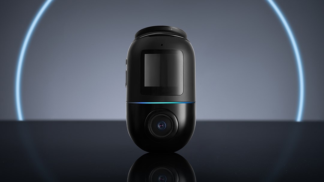 クルマに近づいた人をAIが感知！駐車中も360度監視できる70mai