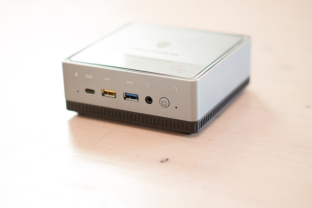 MinisForum Deskmini UM700レビュー Ryzen7搭載PCでゲームも出来る小型