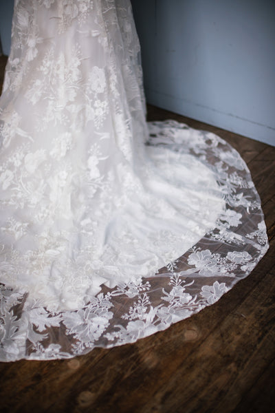 刺繍 総レース バックV ソフトマーメイドドレス（W255）