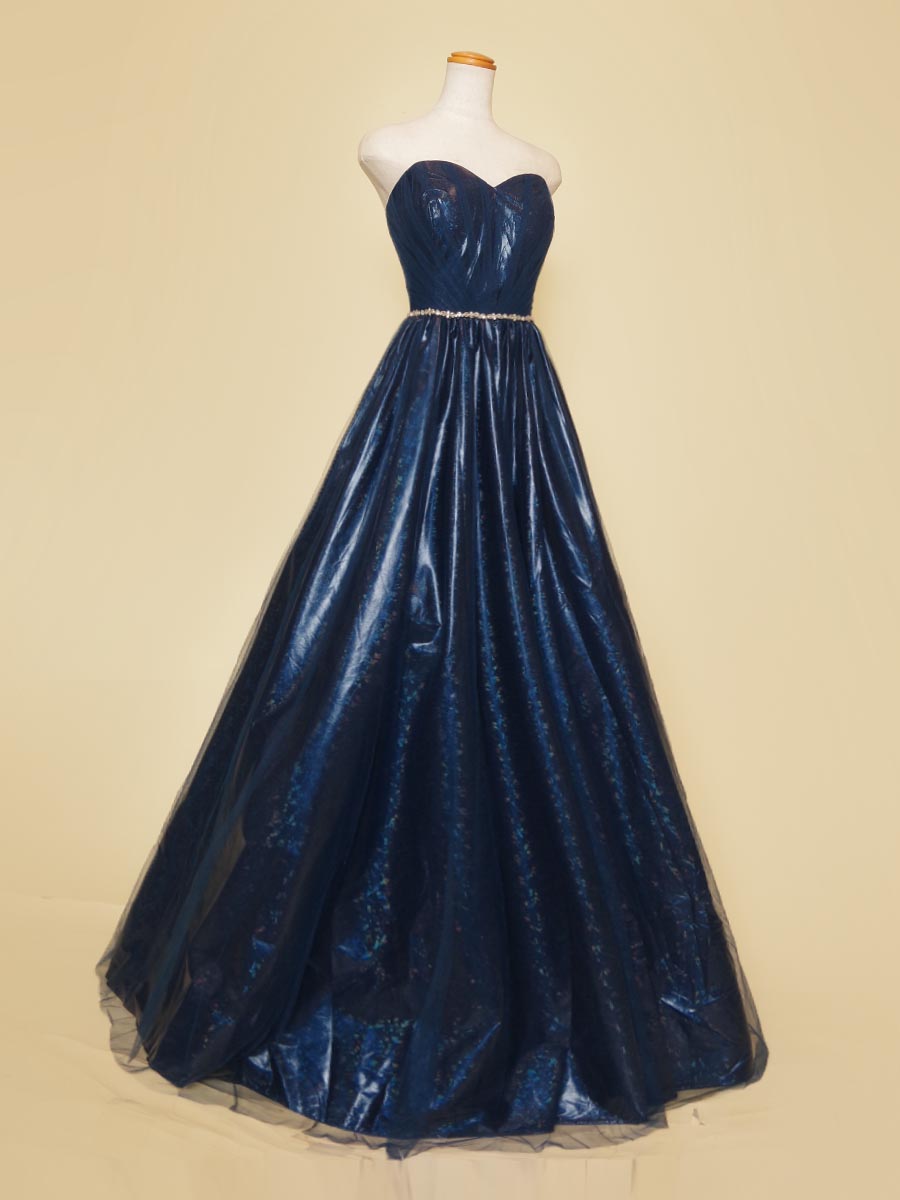 ネイビーカラーの反射生地とチュールを組み合わせたステージカラー