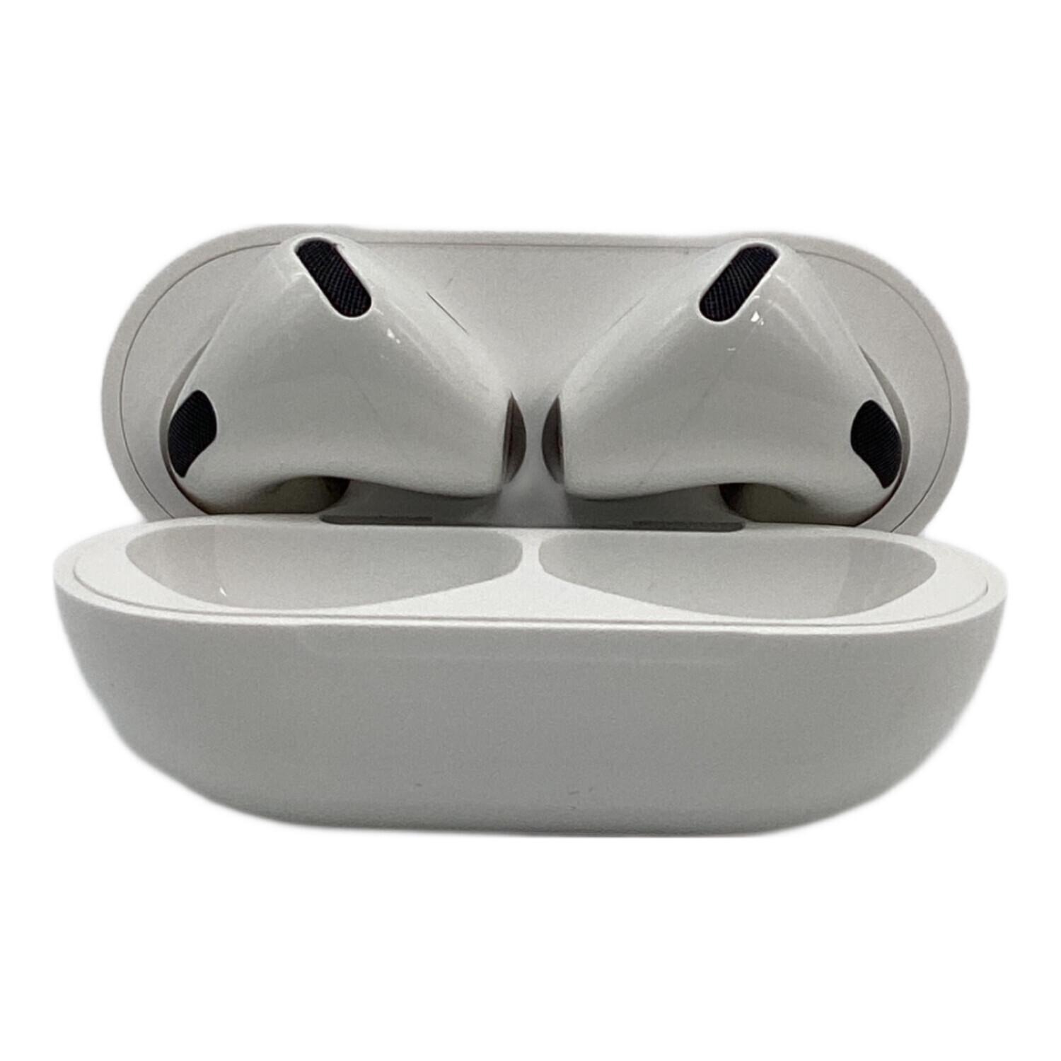 Apple (アップル) AirPods(第4世代) MXP93J/A USB-typeC｜トレファクONLINE