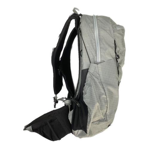 ARC'TERYX (アークテリクス) バックパック 27337 ＠ 30l グレー AERIOS