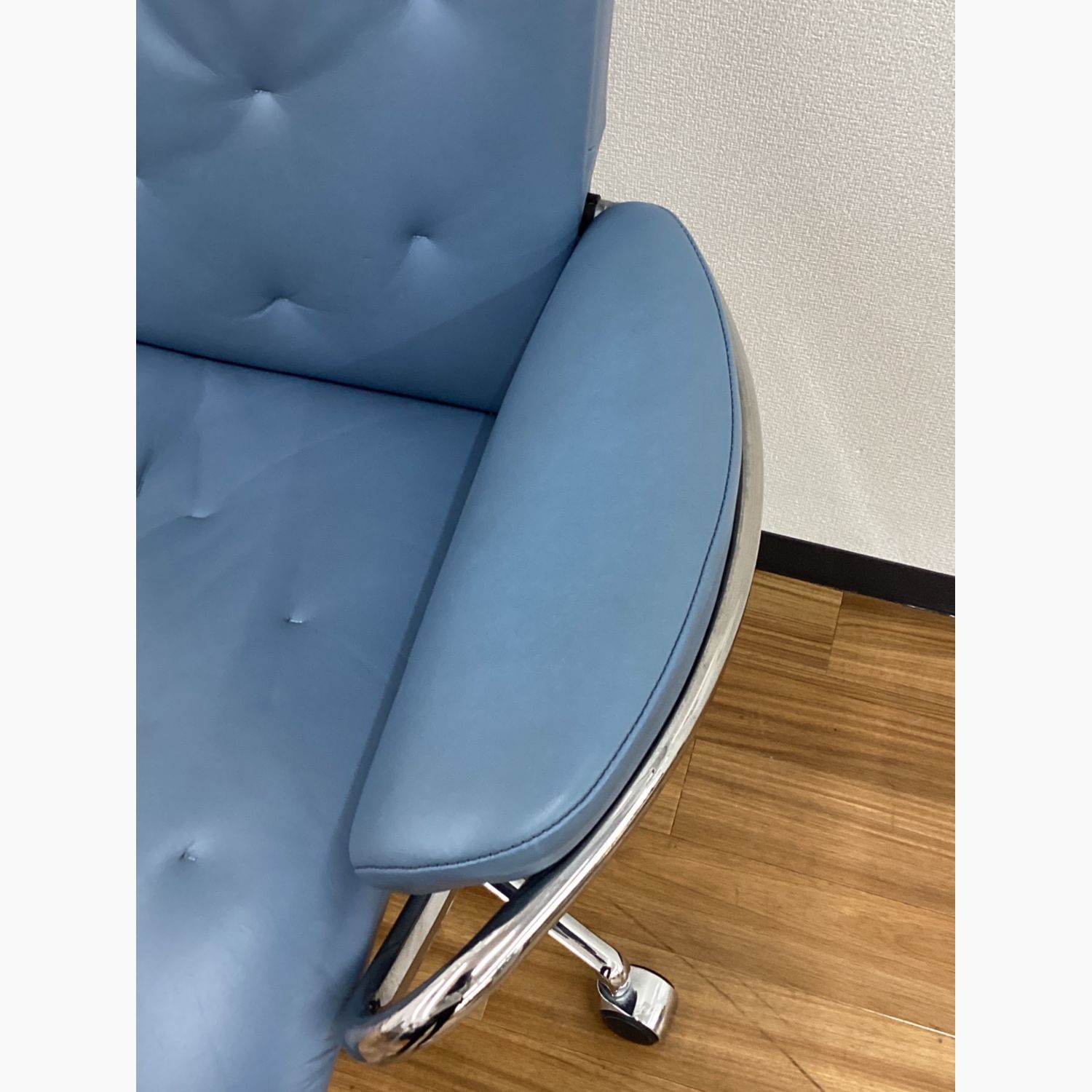 Ekornes (エコーネス) オフィスチェア スパローブルー キャスター付
