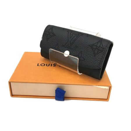 LOUIS VUITTON ルイヴィトン マヒナ ミュルティクレ 4 キーケース