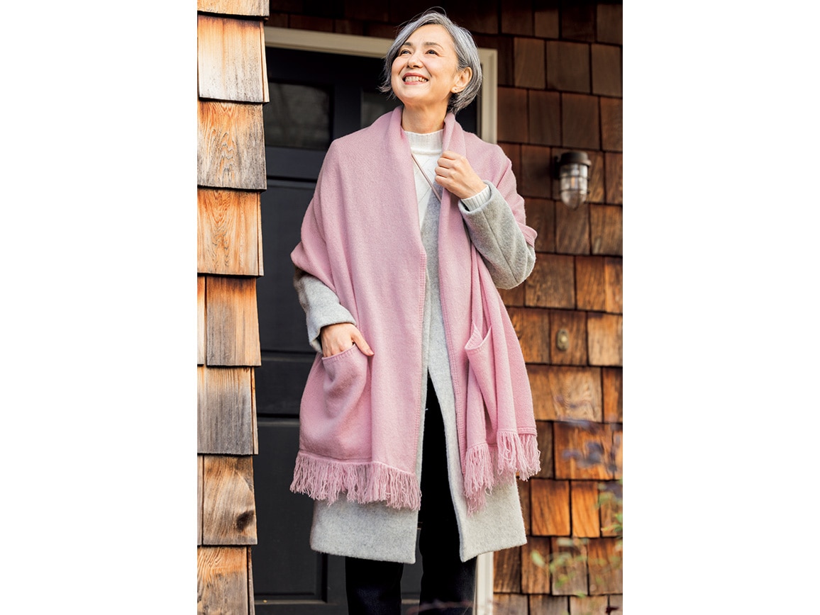 ふんわり軽やか ポケット付きカシミヤ大判ショール(23_キャメル