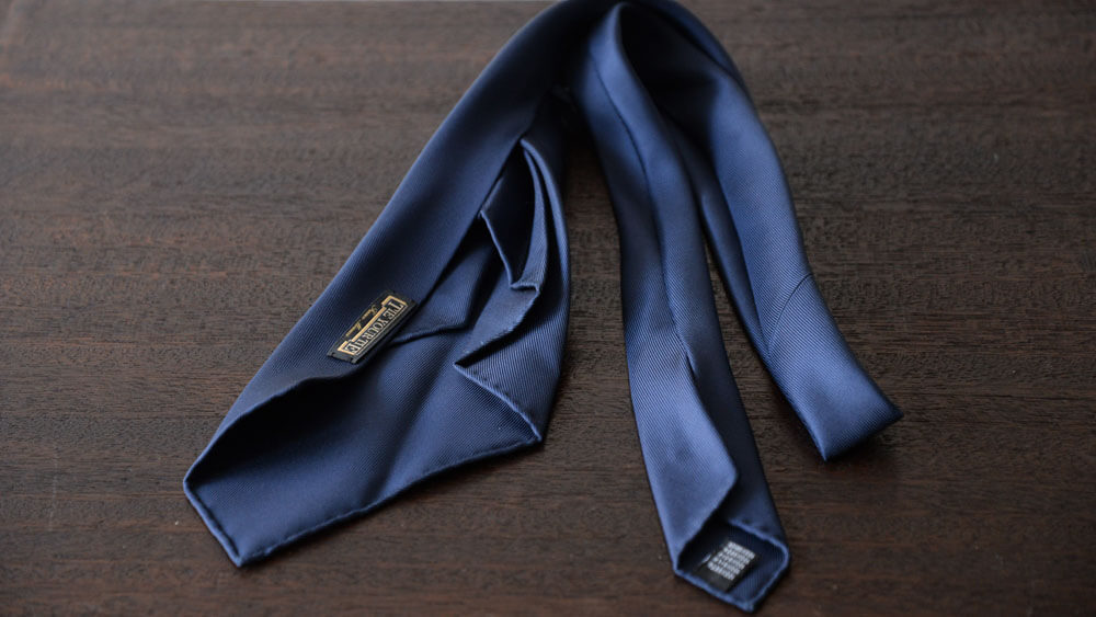 TIE YOUR TIE (タイ ユア タイ) のセッテピエゲだから出来るネクタイの