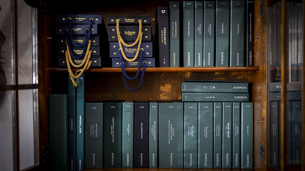 M様のご依頼】SCABAL “SAVILE ROW (サヴィルロウ) ” のネイビースーツ