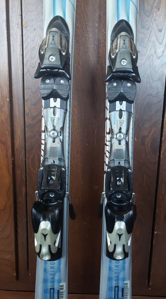 WOMENS 148cm ATOMIC e.5 Zone Skis *USED* READY TO USE CONDITION