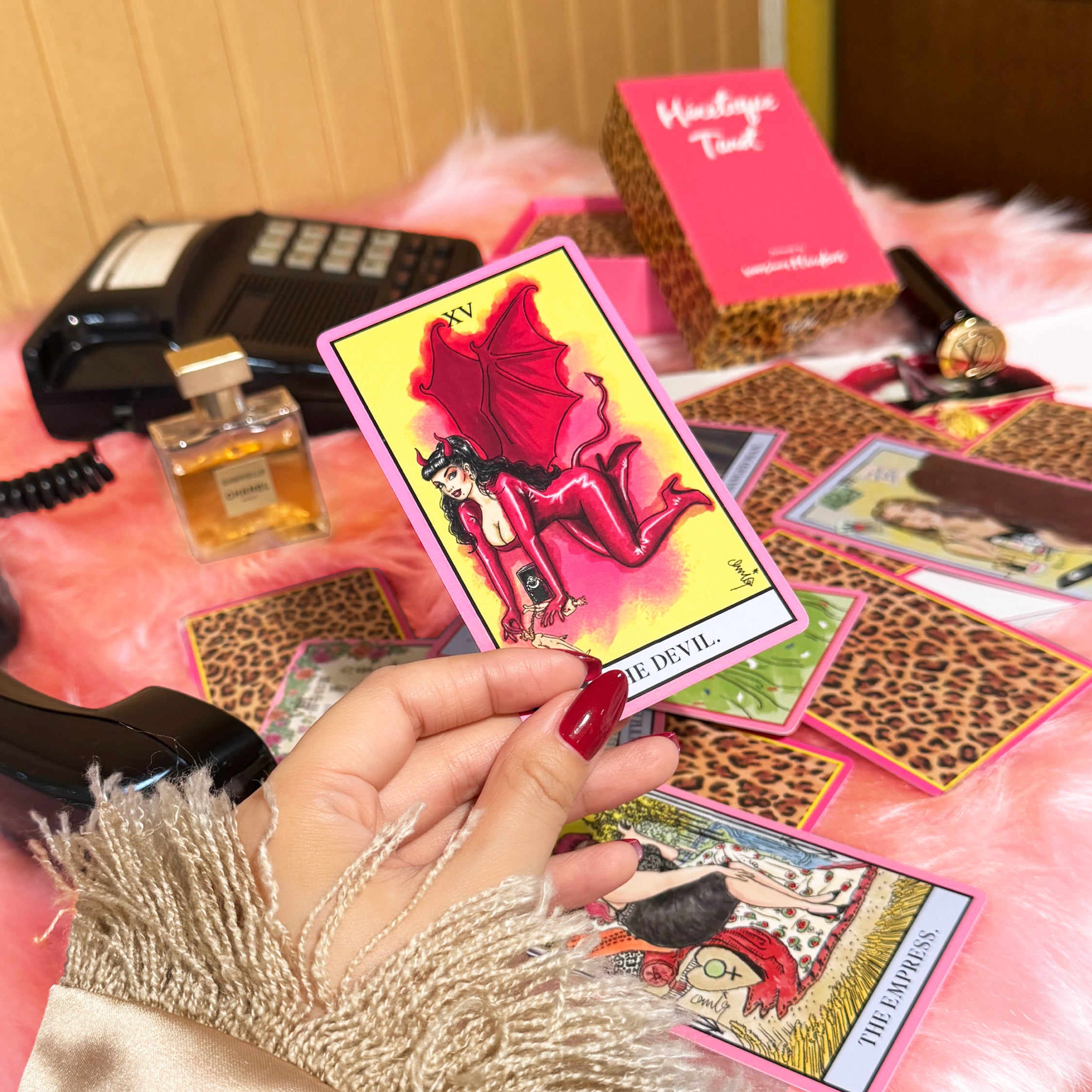 再入荷予定！ 【Hérétique Tarot】タロットカード