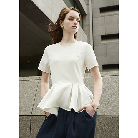 MW(エムダブリュー)｜バックサテン ハーフスリーブビジュー ブラウス