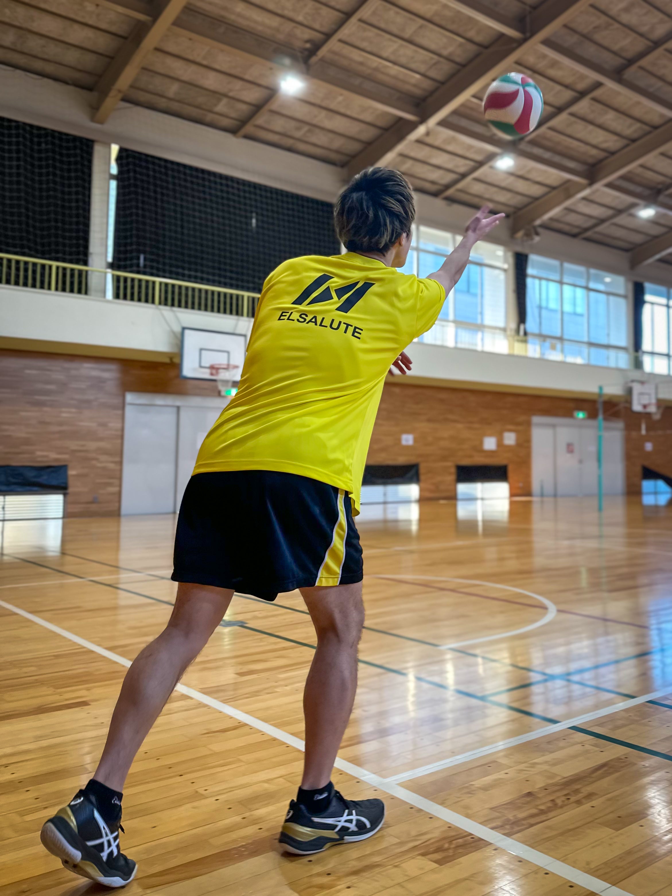 BACK LOGO T-SHIRTS – BeeQuick