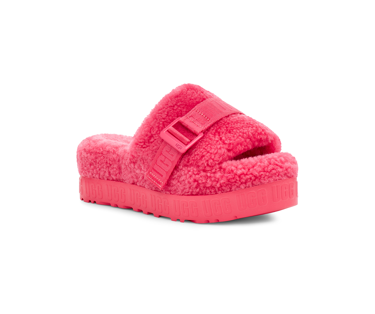 UGG(アグ)ふわふわのシープスキンファーサンダルに2021春夏の新作