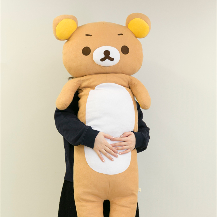 全長1,200mm!? リラックマの特大抱きぐるみが出現「リラックマ POP-UP