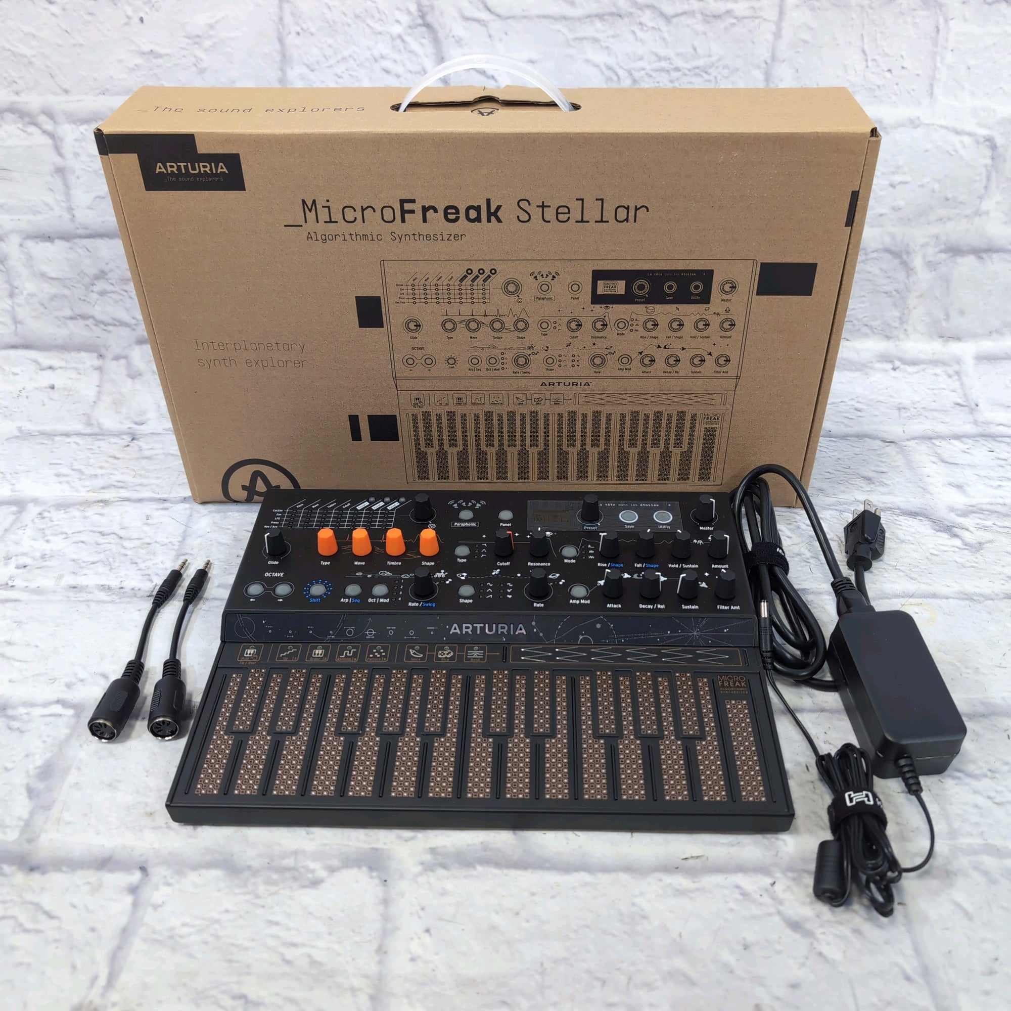 Arturia Microfreak Stellar 25 Key Synthesizer - Evolution Music