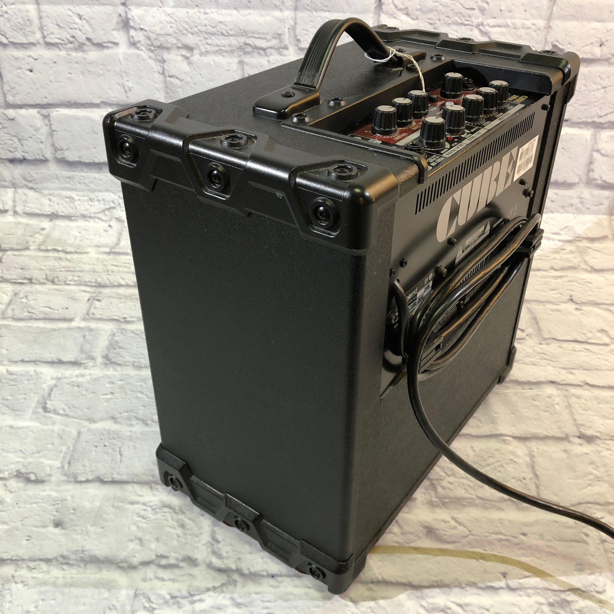 Roland Cube 20XL Guitar Combo - Evolution Music