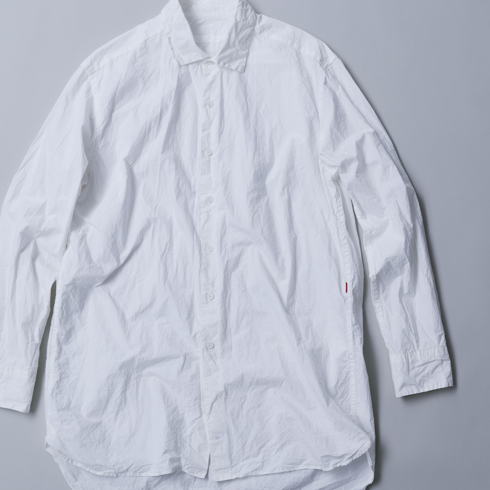 ワードローブの定番だからこそ拘りたい。［CASEY CASEY］の