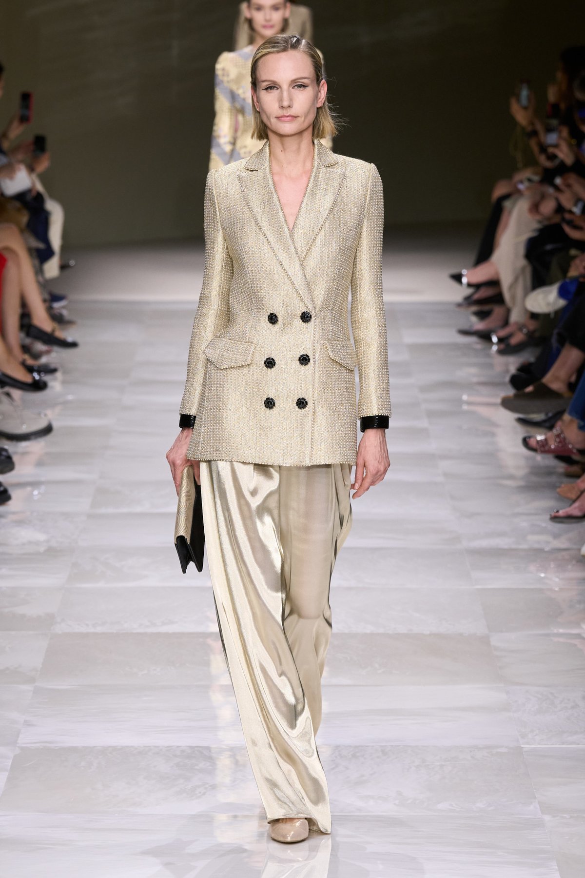 GIORGIO ARMANI PRIVÉ 2024年秋冬オートクチュールコレクション | パリ