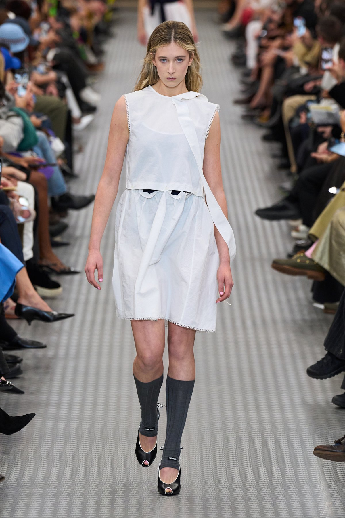 MIU MIU 2025年春夏コレクション | パリ | 画像69枚 - FASHIONSNAP