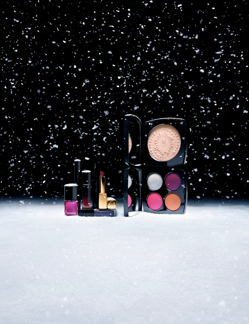 2024年クリスマスコフレ】シャネル：限定マルチパレットや特別な