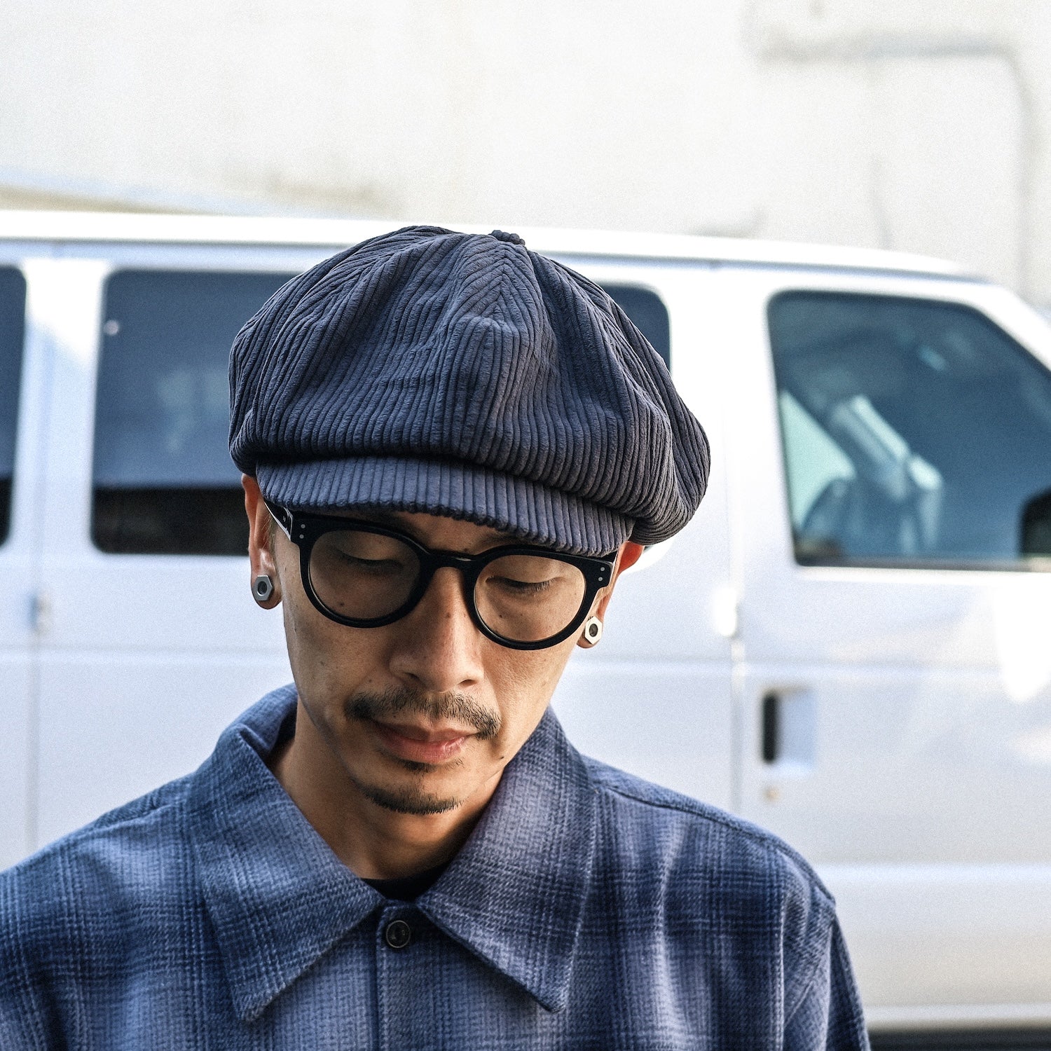 BLUCO / CORDUROY NEWSBOY CAP (BLACK) – Feelin'