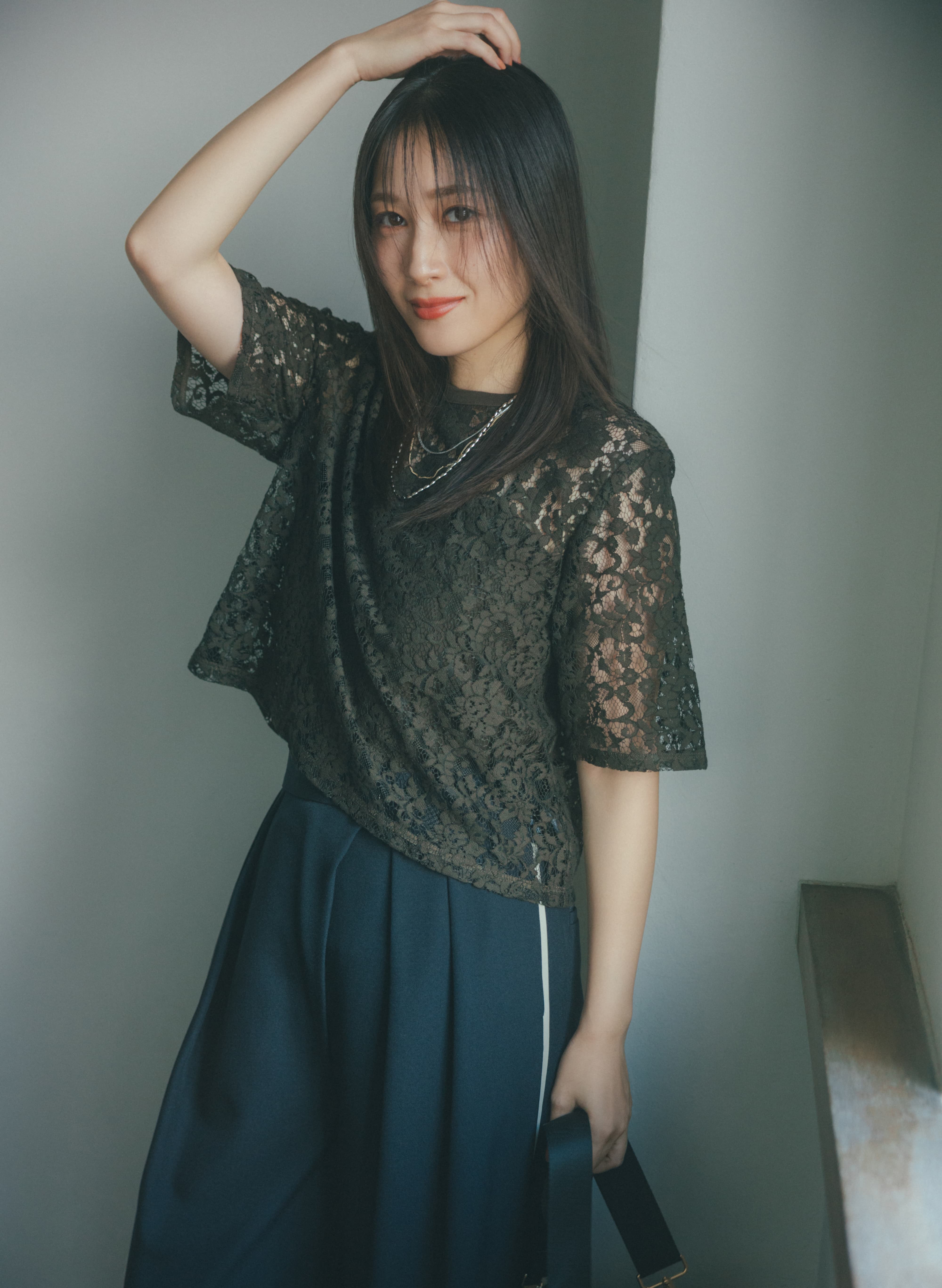 EC限定色/佐藤佳菜子さんコラボ】クロップドレースブラウス｜LOUNIE