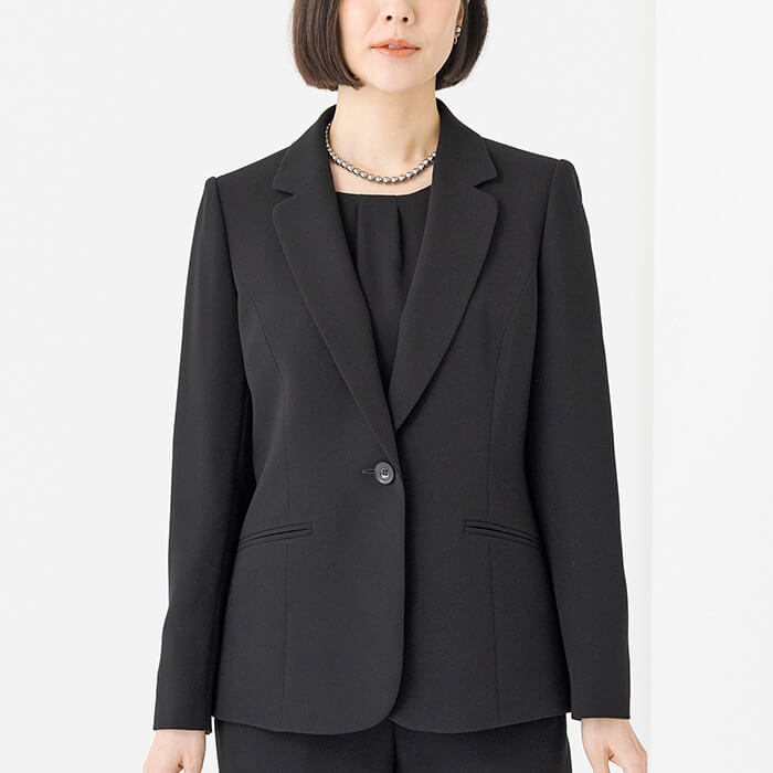 暖か素材のパンツスーツ 15号・ブラック｜東京ソワールオンラインストア