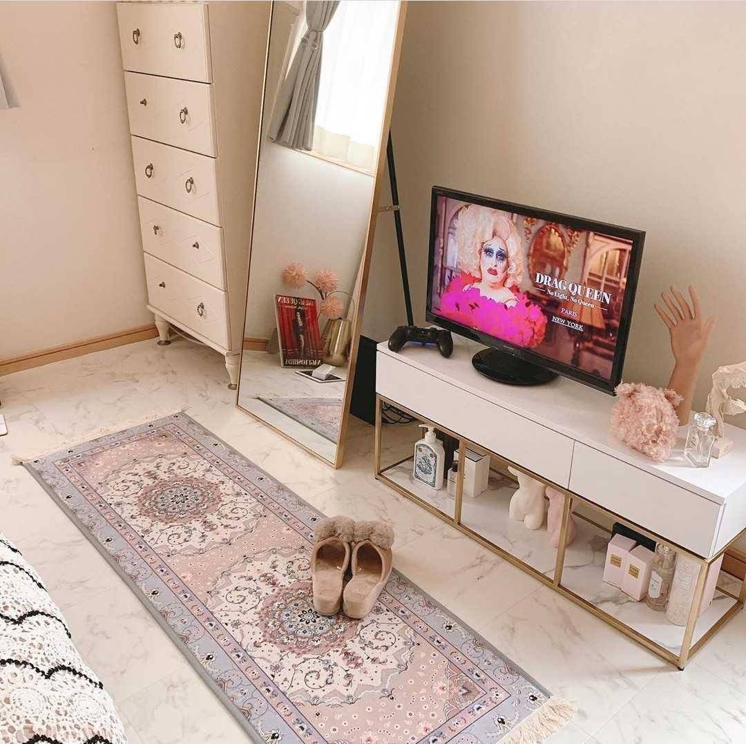 ゴールド×ホワイトのトレンド感溢れるテレビボード | Francfranc