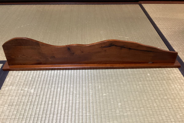 表用】糸巻棚 (総桐 青漆爪紅) 碌々斎好写 | 茶道具通販専門店 ふげつ工房