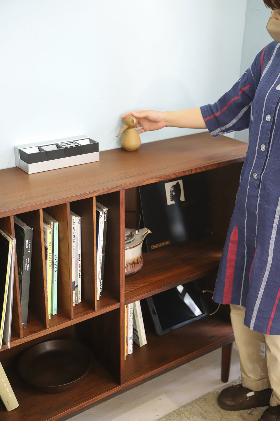 デンマークヴィンテージ ブックケース 本棚 レコードラック ローズ