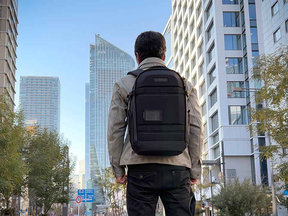 まさにイージスの盾！ “ハードケースのペリカン”から登場したバック