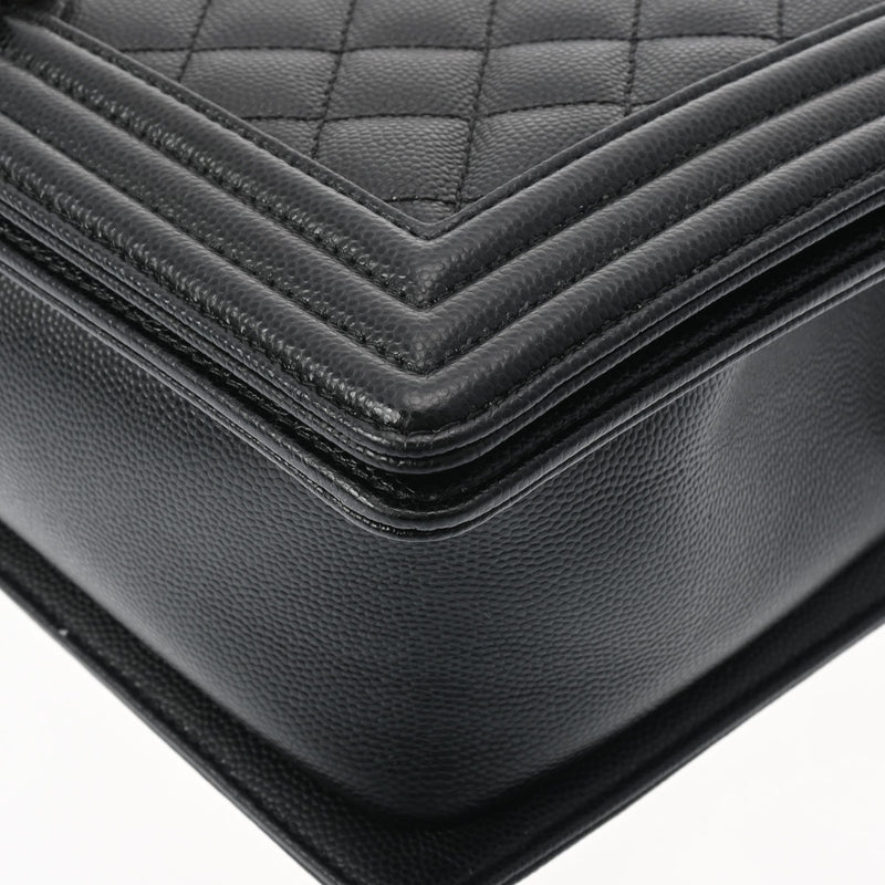 シャネルボーイシャネル ラージ チェーンショルダー 黒 シルバー金具