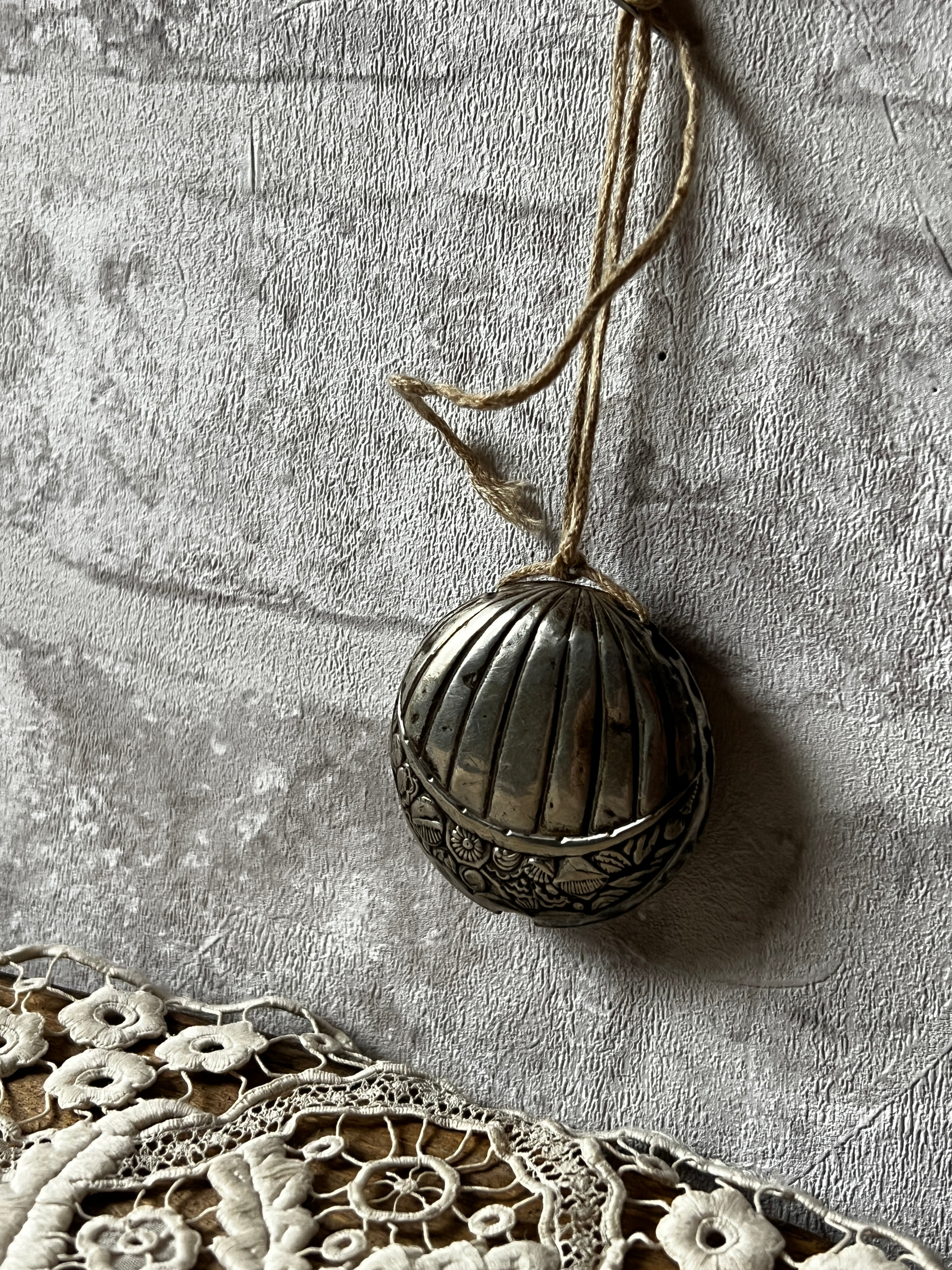 ☆銀のラトル – France Antique 銀色アンティーク