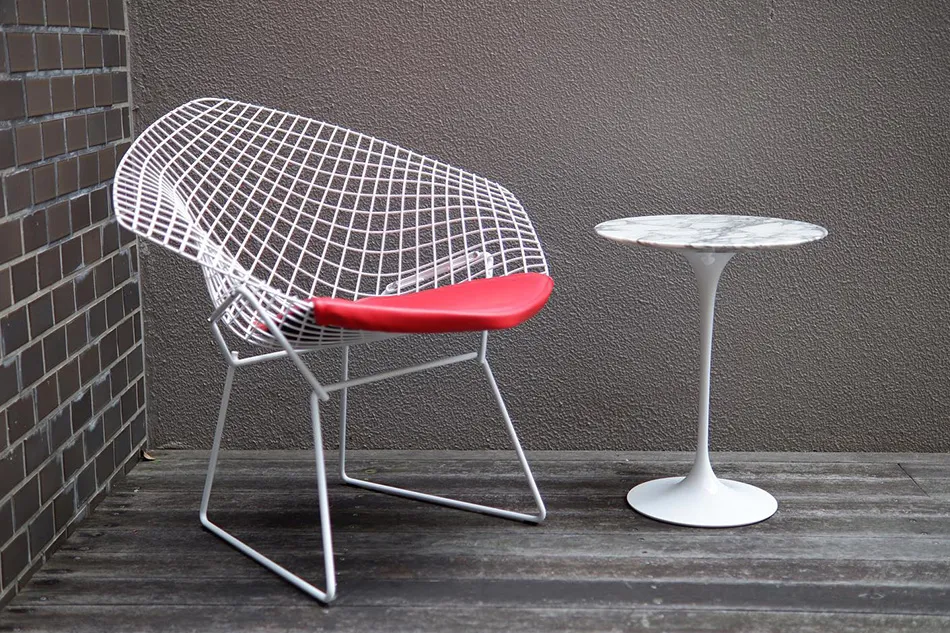 Bertoia Diamond Armchair（ベルトイア ダイヤモンド アームチェア
