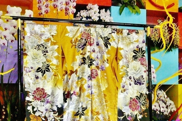 衣桁の特徴・種類・着物のかけ方について解説｜鈴木木工所