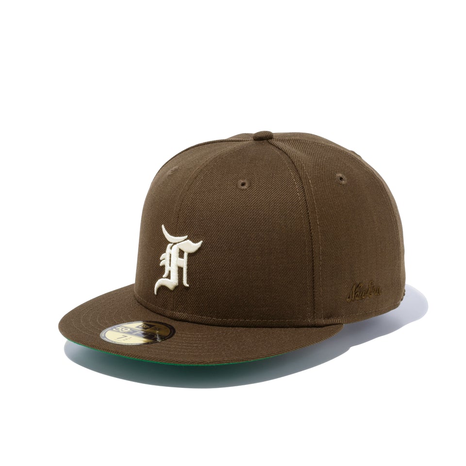 FEAR OF GOD ESSENTIALS × NEW ERA コラボキャップが1/2に国内発売予定