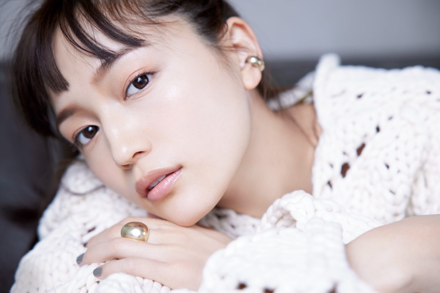 川口春奈】5年ぶりのフォトブックが発売に！ NFT特別限定版も話題 | GOETHE