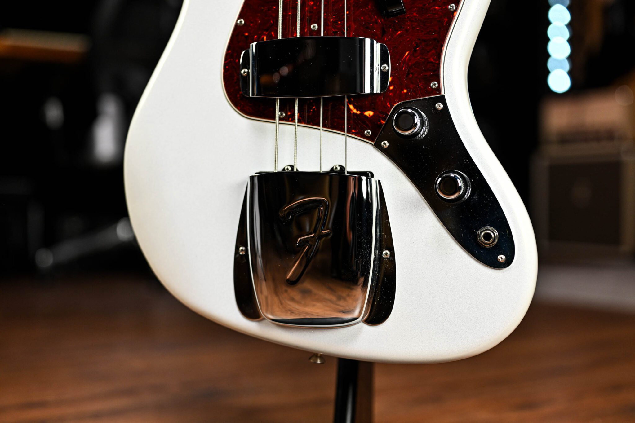 Fender 60th Anniversary Jazz Bass in Arctic Pearl - Guitar Gear