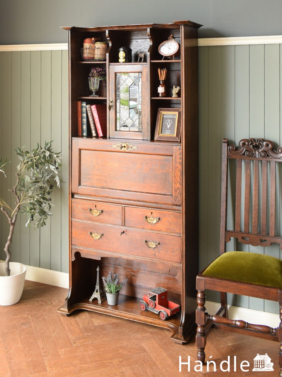 英国アンティークのビューローブックケース、ガラス扉付きの本棚が付い