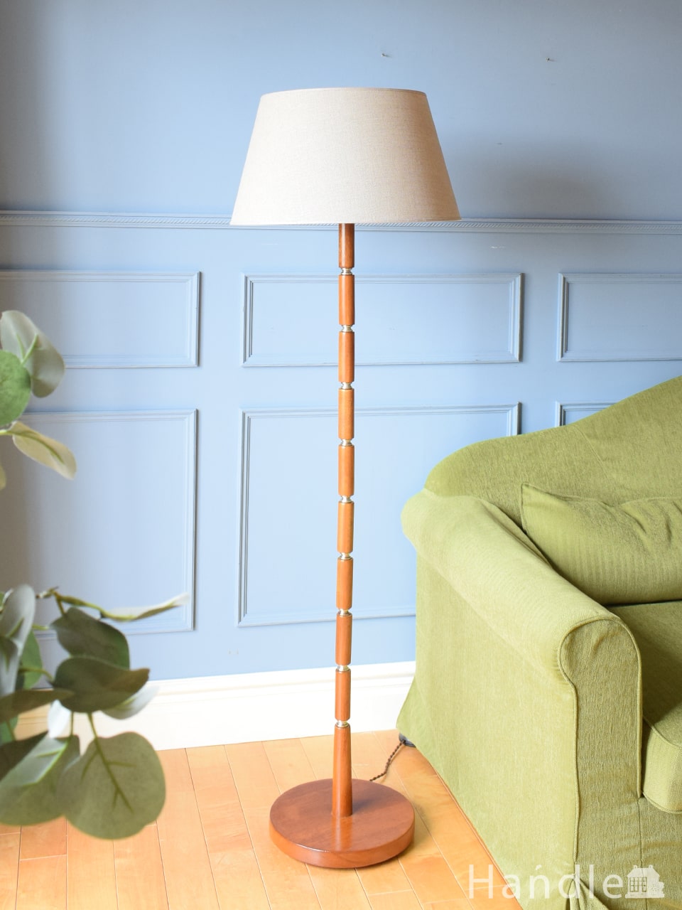 アンティークの間接照明、木製スタンドのシンプルなフロアランプ(k