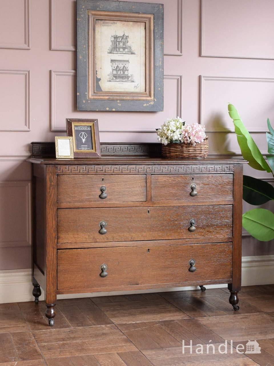 フランスから届いたアンティークチェスト、猫足がおしゃれなオーク材の