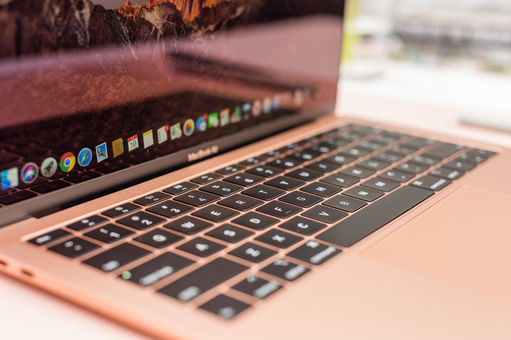 MacBook Air (2019) review: Better and cheaper, but not the best