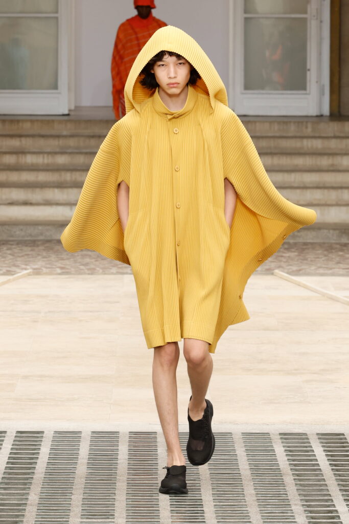 HOMME PLISSÉ ISSEY MIYAKE 2025年春夏コレクション | HIGHSNOBIETY.JP