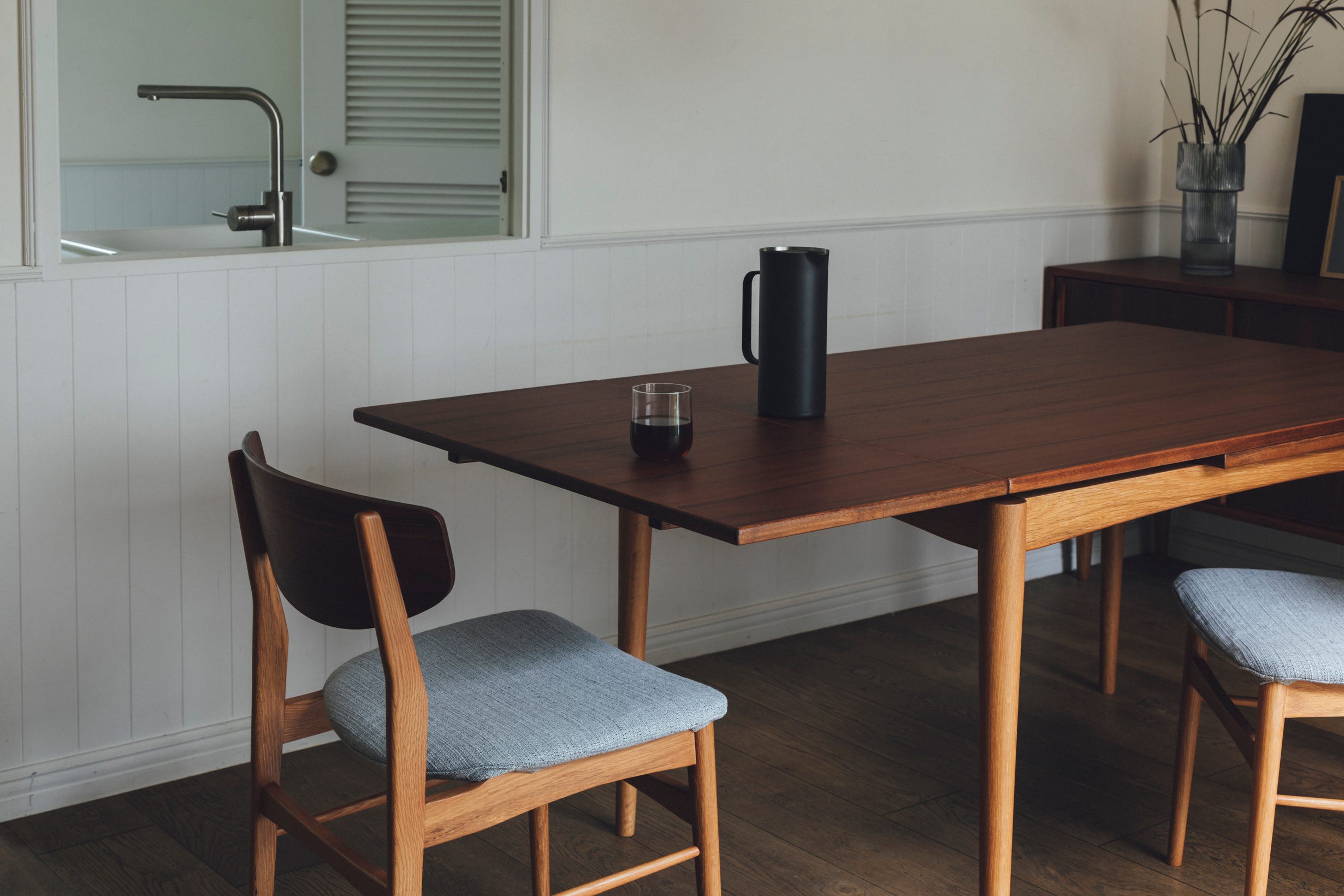 アクタスのオリジナル家具シリーズ「H.W.F」が装い新たに登場