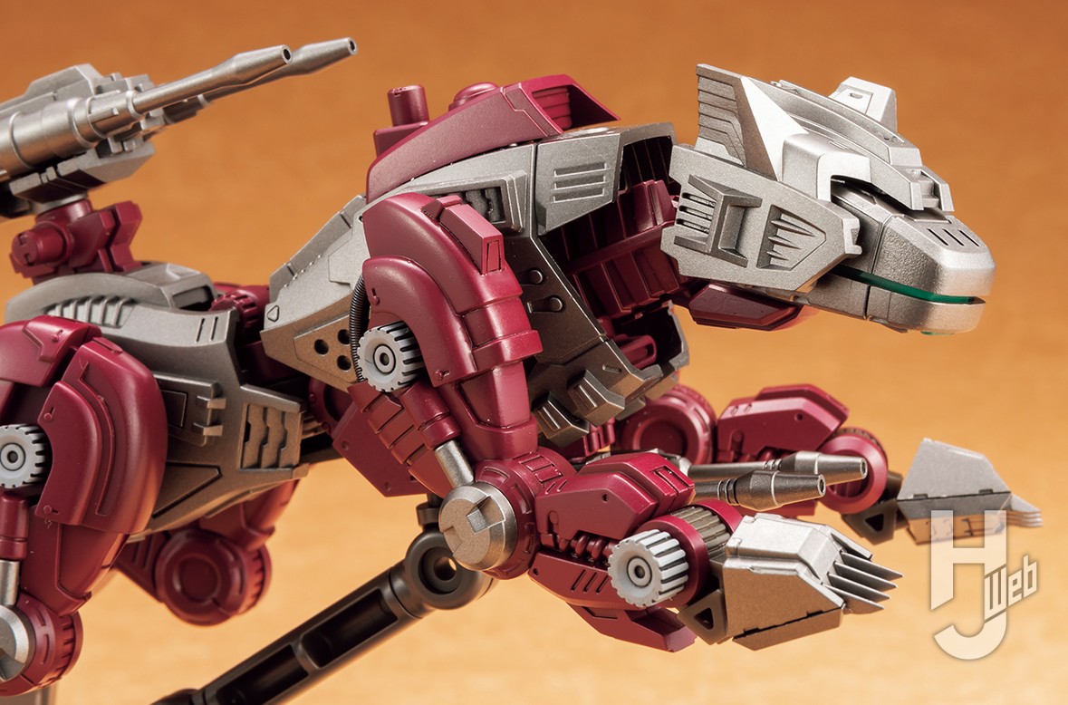 タカラトミーのリアライズモデルより新生「ヘルキャット」をキット
