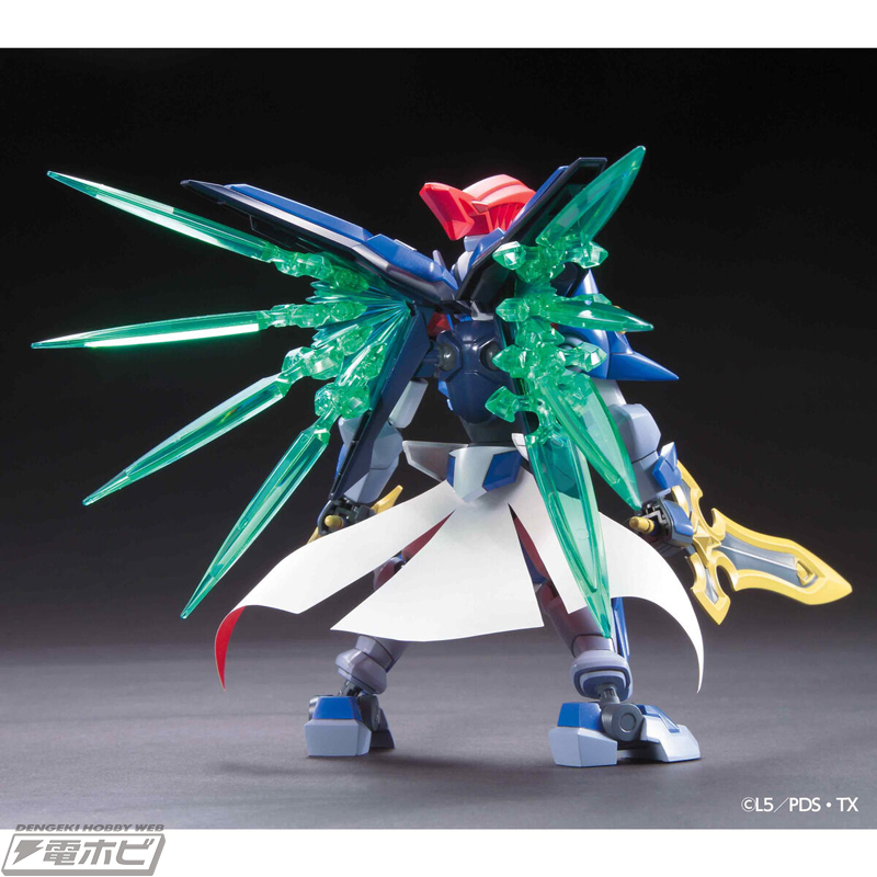 ダンボール戦機W』プラモデル「LBXアキレスD9」と「LBXオーディーンMk